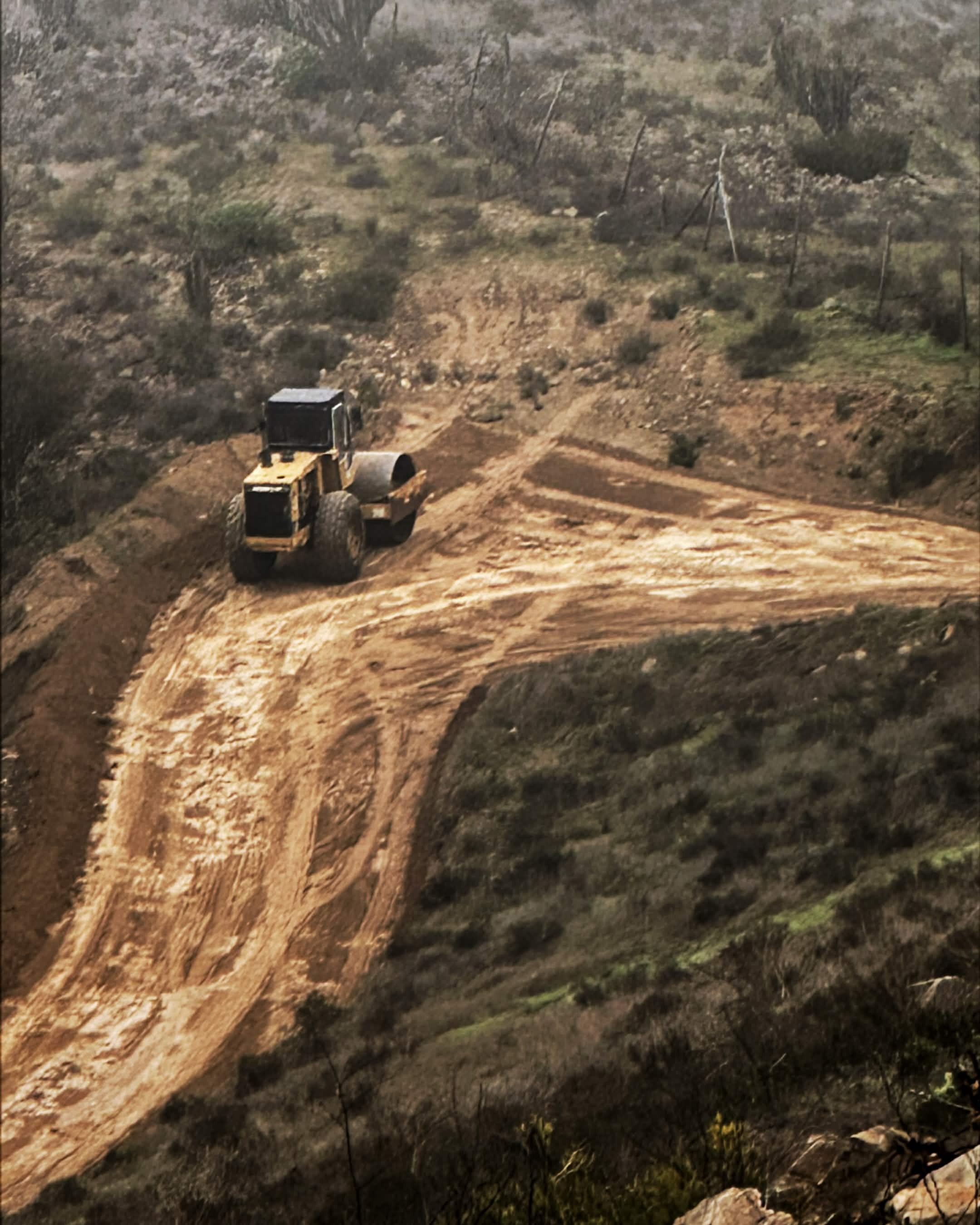 Rodillo CAT de 10 toneladas para arriendo en Ovalle